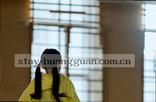 灌篮入框瞬间 比分牌闪烁跳动